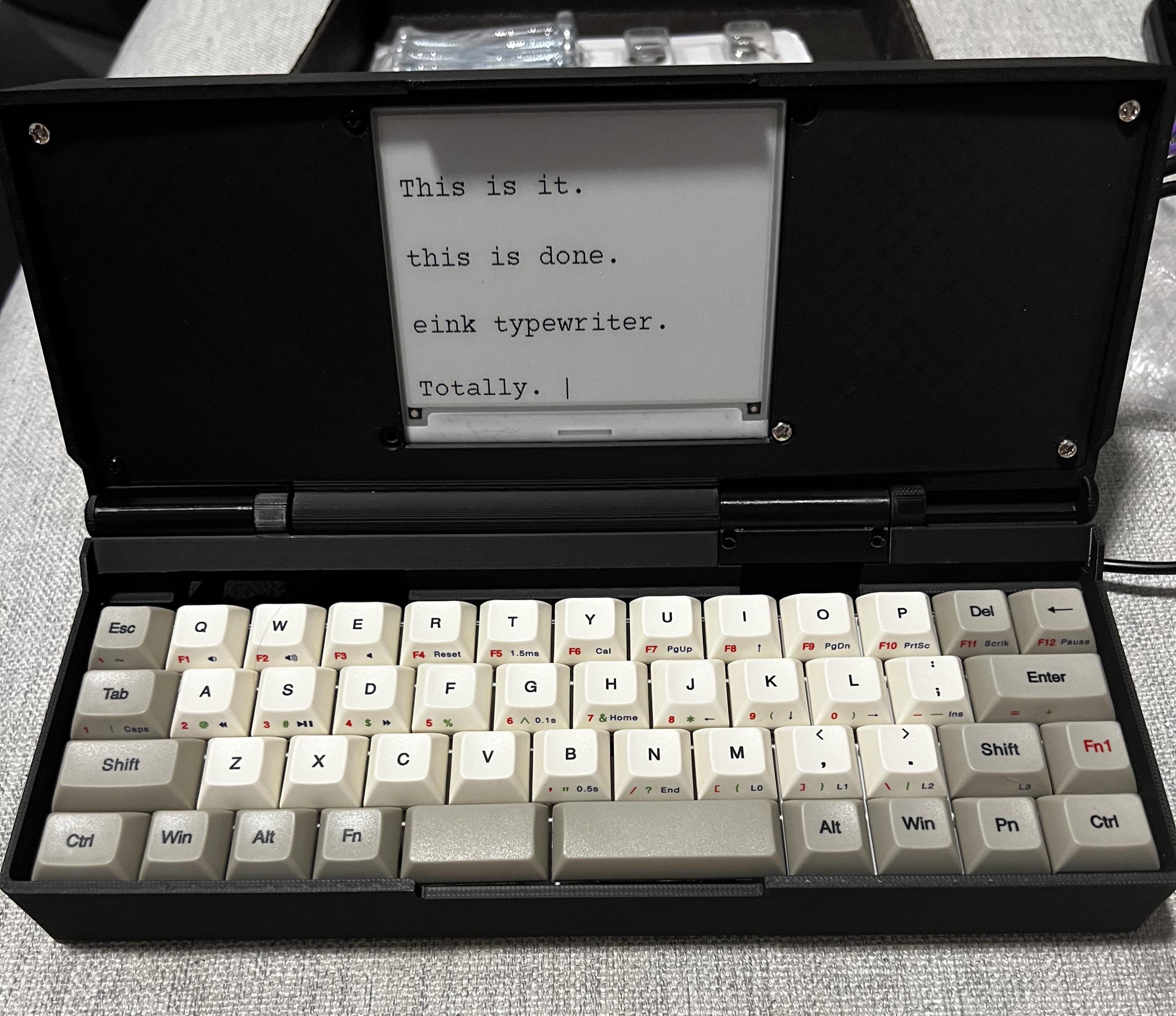 E-Ink新品:自製的開源DIY電子墨水打字機ZeroWriter