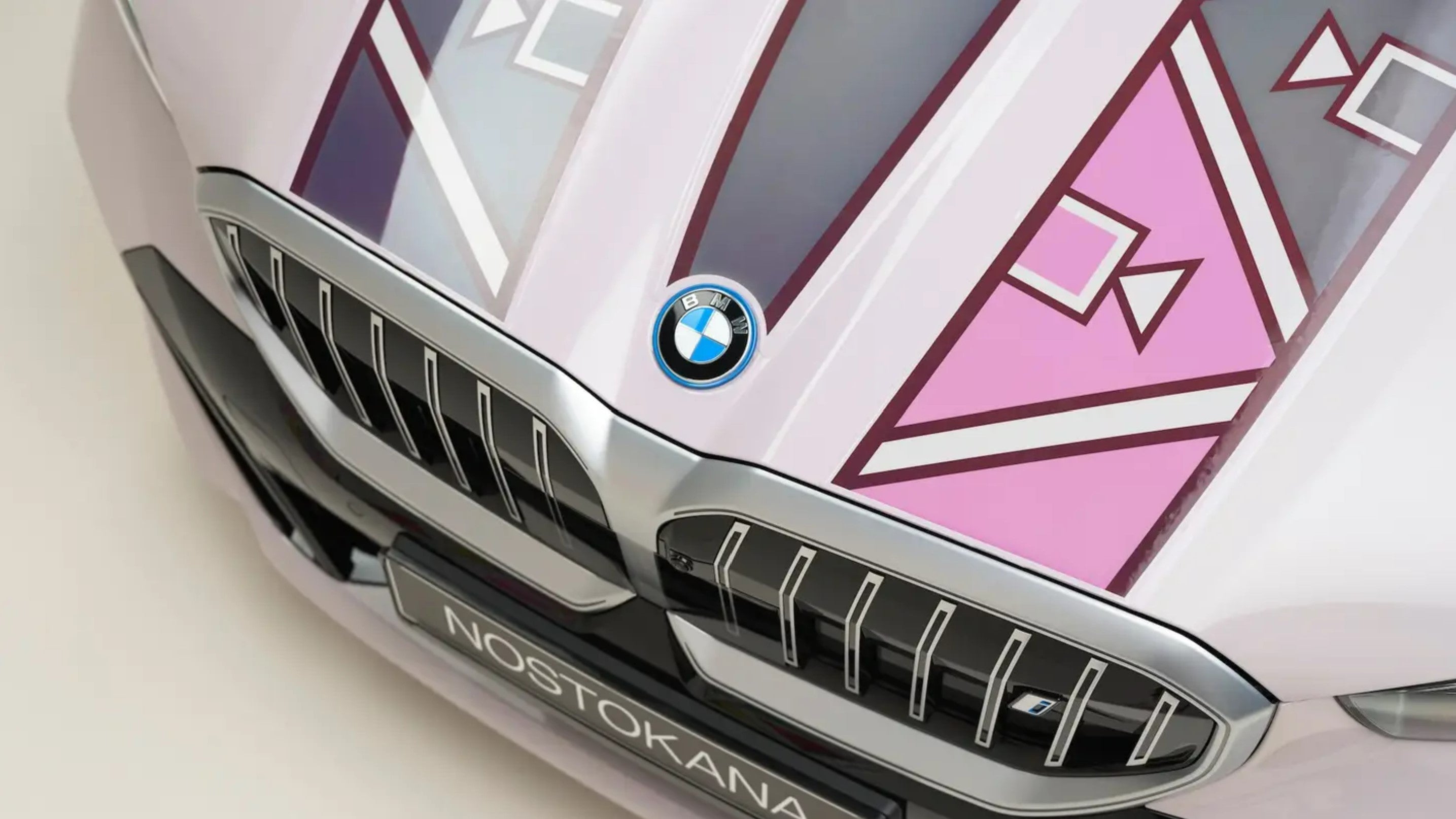 從BMW i5 Flow Nostokana探索E Ink Prism 3技術背後的工程挑戰